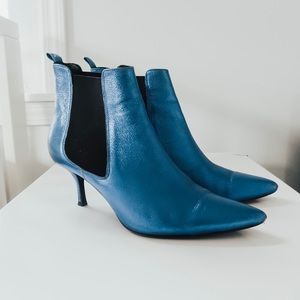 Anine Bing “Stevie Boots” in blue